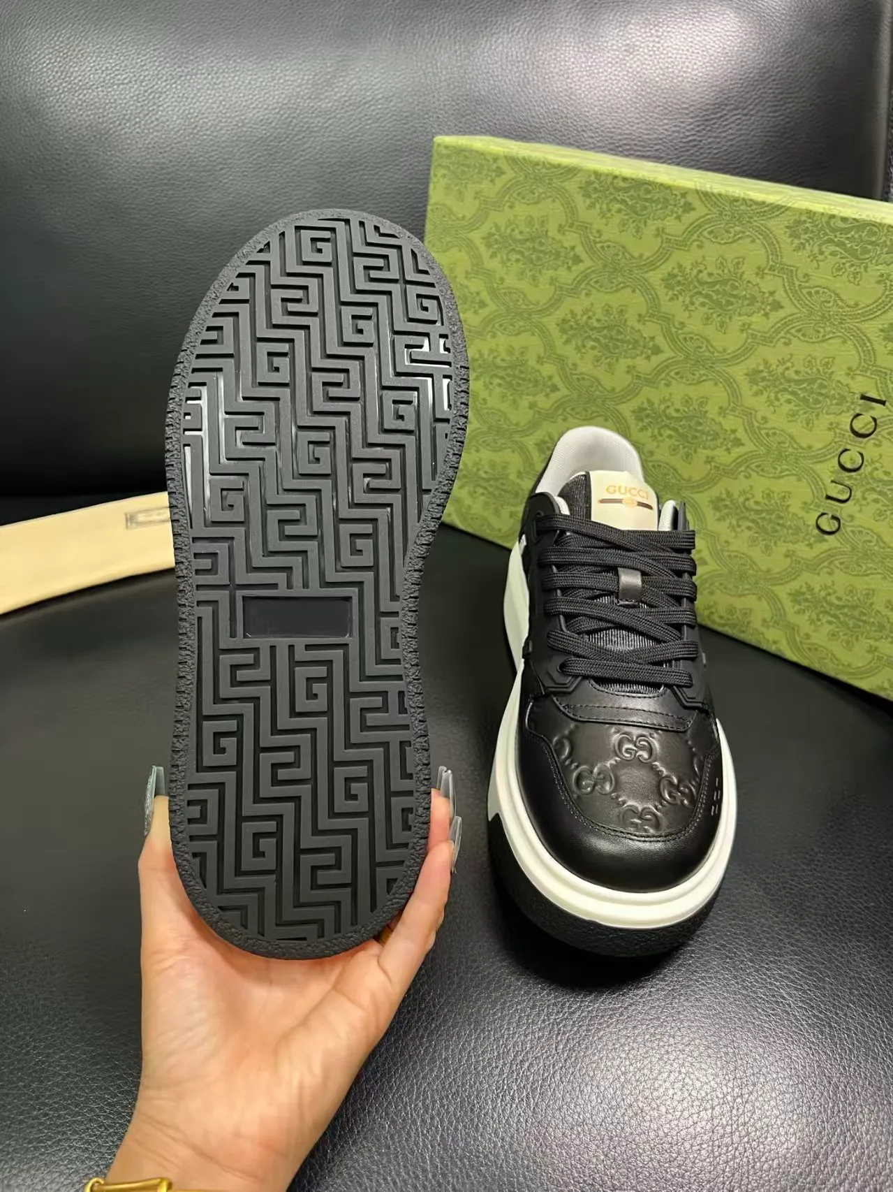 P460 new men's shoes GUCCI [Lightning] latest shoes are shipped. Original quality, fashionable, made of special materials, lining and mesh, brand new packaging. The foot feels super comfortable and the workmanship is impeccable Code number: 38-45 No. 058